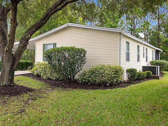 4th image of 29 Beaver Lake Cir