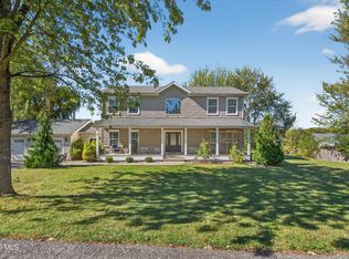 34 4th St, Cohoes, NY 12047