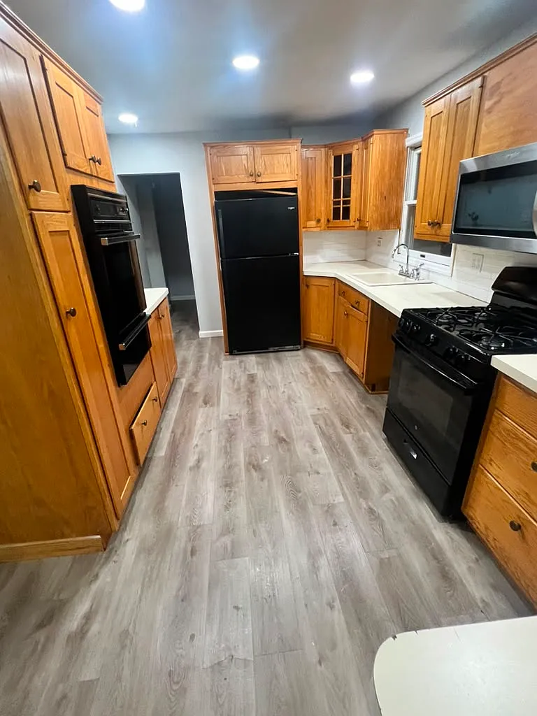 3 bed, 932 sqft, $2,450 — Photo 4