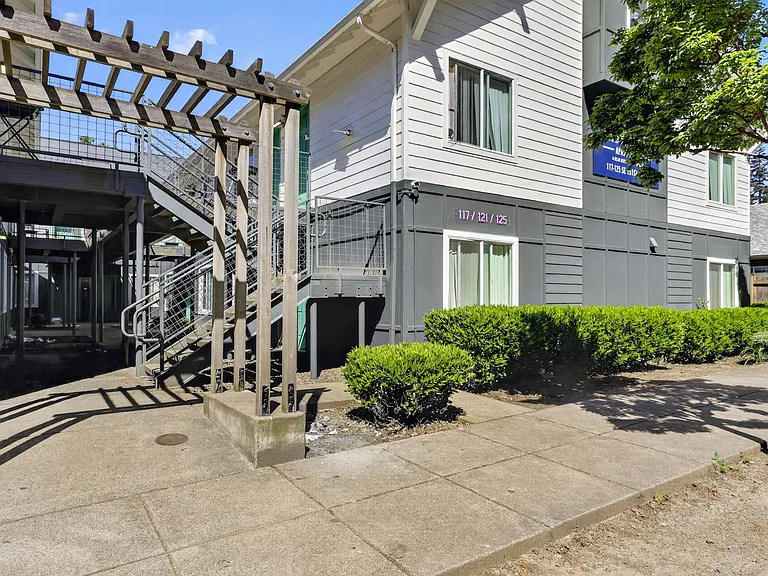 121 SE 151st Ave #105 — Photo 23
