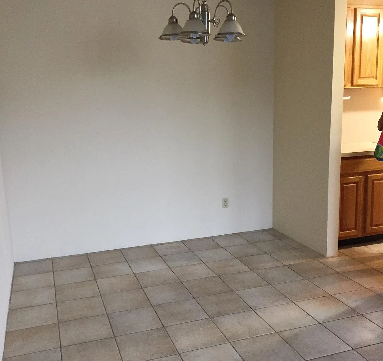 1015 Whalley Ave — Photo 4