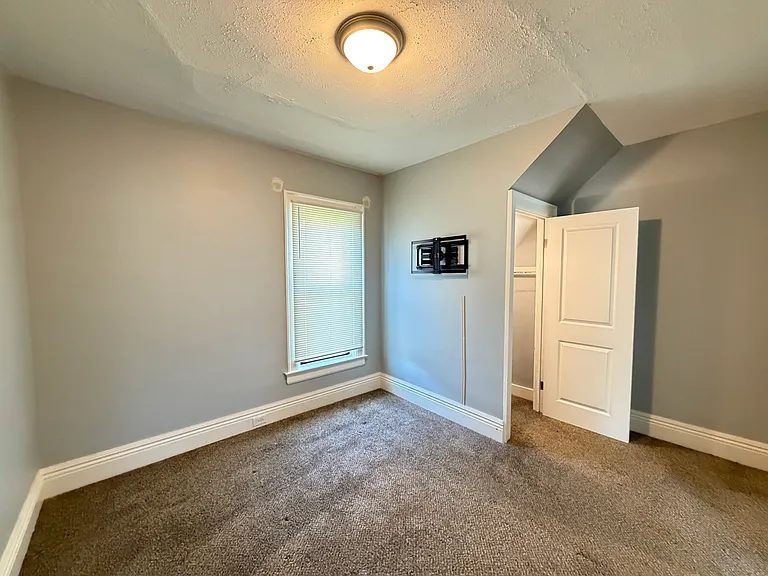 80 Dewitt St #1 — Photo 22