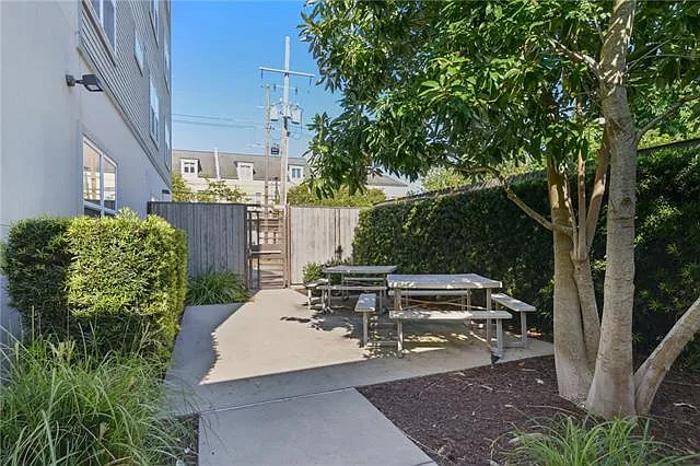 2100 Saint Thomas St #205 — Photo 18