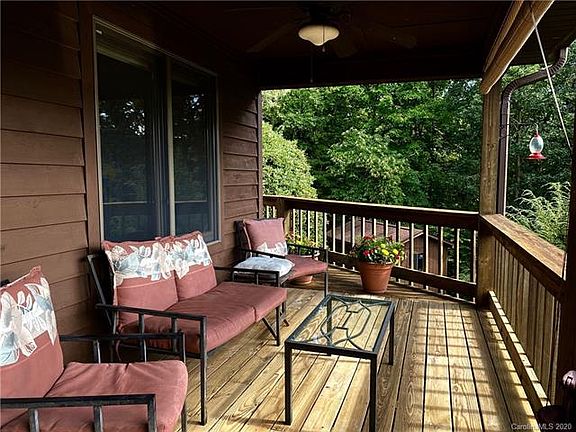 5th image of 1850 Maple Springs Dr