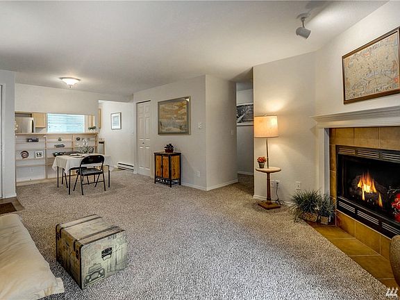 5th image of 1150 N 198th St Unit D-201