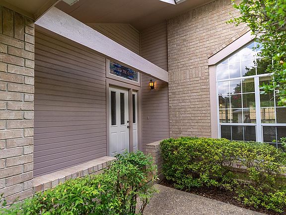 3rd image of 2209 Rock Creek Dr