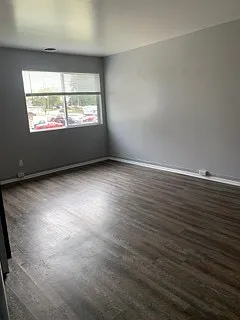 1101 Evans Ave — Photo 3