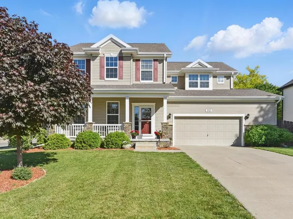 112 Longwood Dr, Papillion, NE 68133