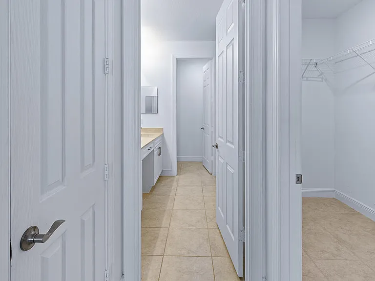 2590 Bella Vista Cir — Photo 14