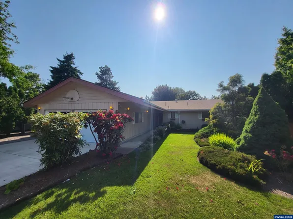 2490 NW 25th St, Corvallis, OR 97330