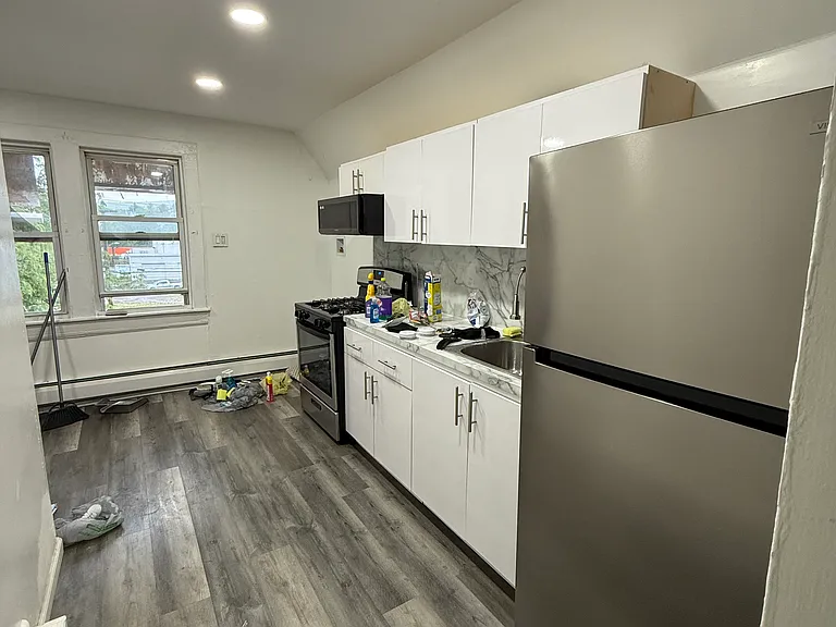 132 Sambourne St #3 — Photo 4