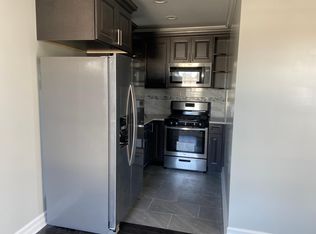 11706 240th St, Elmont, NY 11003