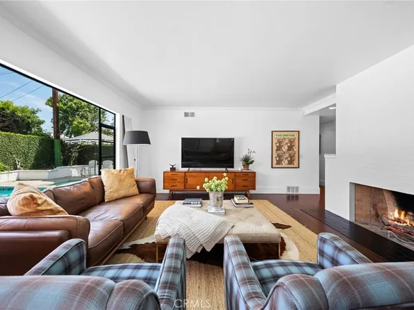 1111 W Sharon Rd, Santa Ana, CA 92706