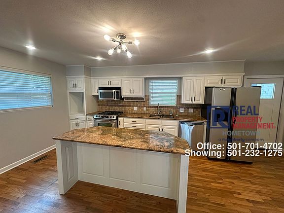 3rd image of 300 W Mountain View Dr