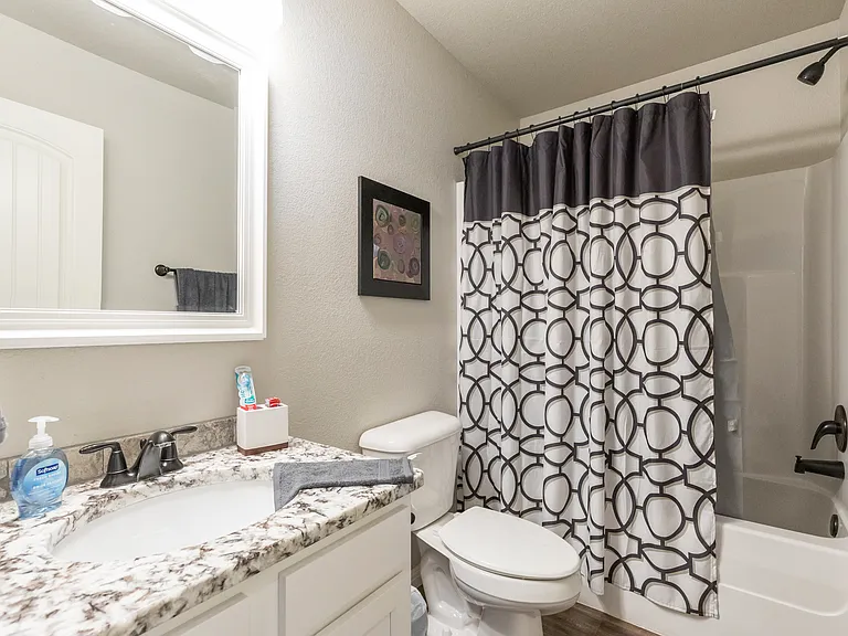 144 Carriage Hills Pkwy — Photo 23