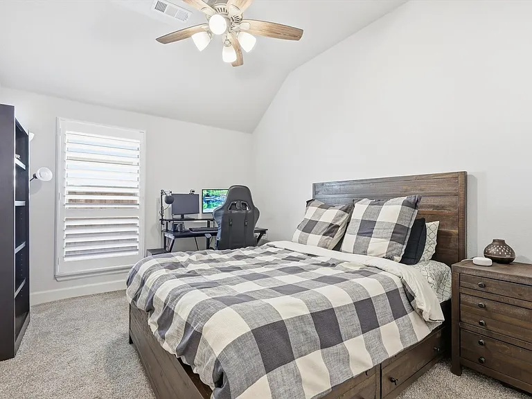 704 Pony Foot Dr — Photo 21