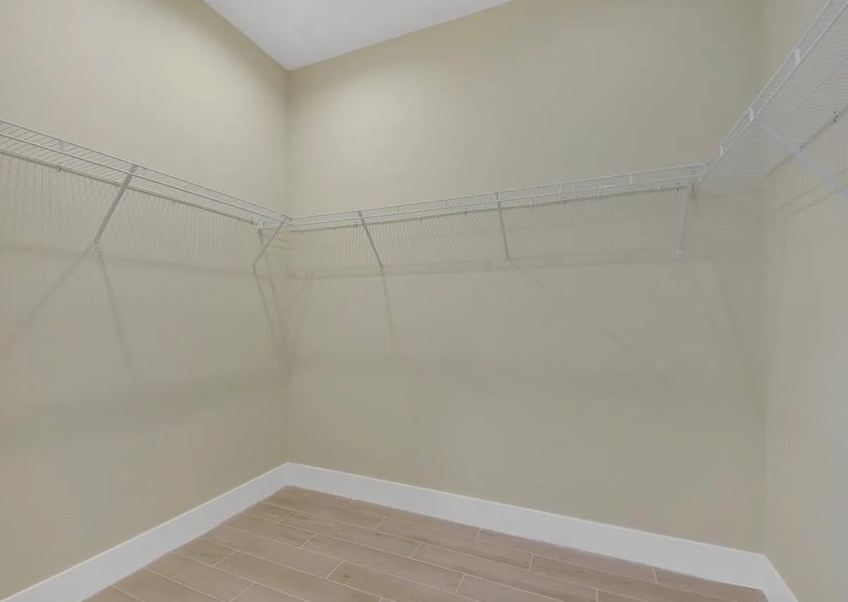 4 bed, 1871 sqft, $2,400 — Photo 3