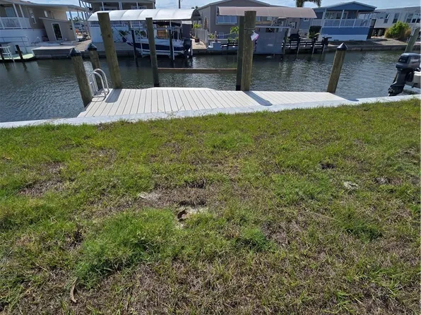 3063 York Rd, Saint James City, FL 33956