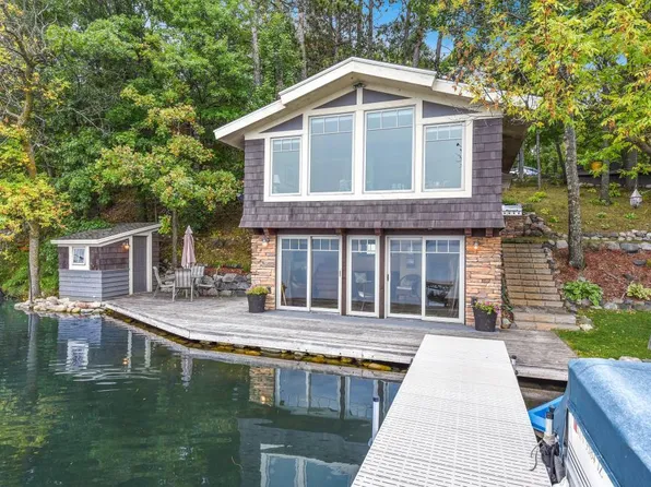 2595 Charles Dr, Motley, MN 56466