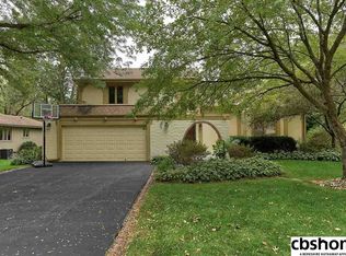 16567 Pine St, Omaha, NE 68130