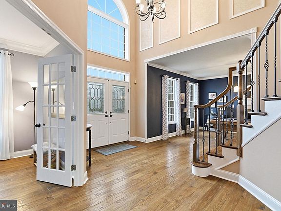 5th image of 1510 Anna Marie Cir