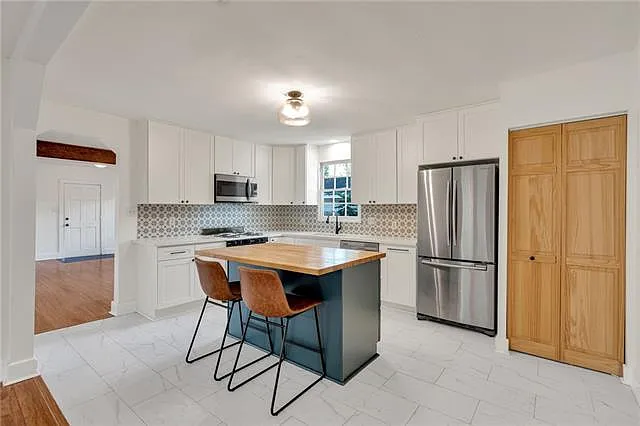 237 Vinet Ave — Photo 12
