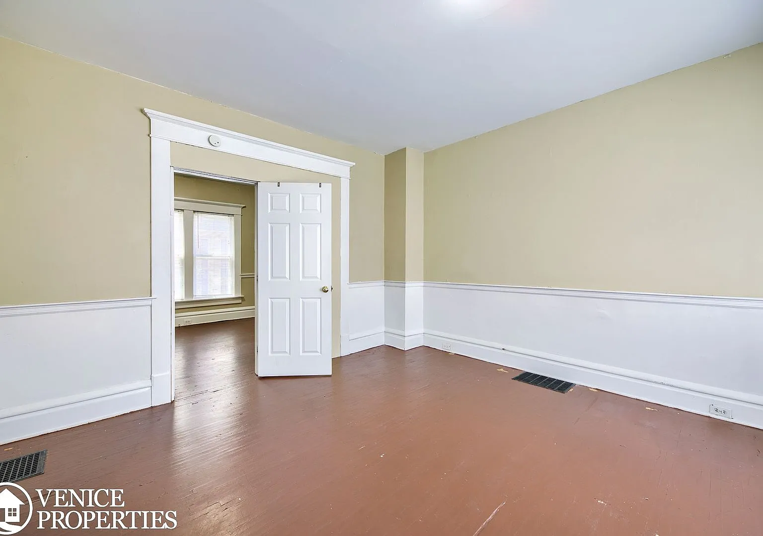5 Bedroom on OSU Campus — Photo 2