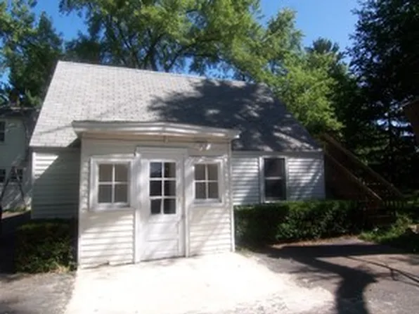 7509 W Hillside Rd, Crystal Lake, IL 60012
