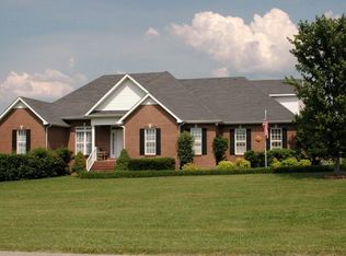 108 Hunters Ridge Dr, Tullahoma, TN 37388
