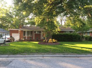 16 Belmont Rd, Newport News, VA 23601