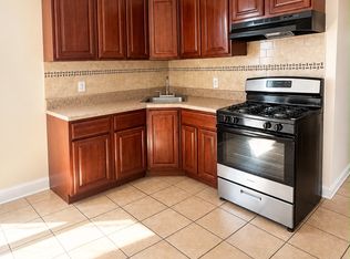 42 Seymour Ave Floor 2, Newark, NJ 07108