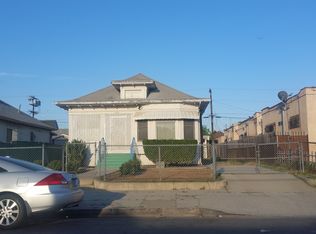 1320 Menlo Ave, Los Angeles, CA 90006
