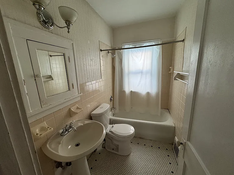 3133 Kensington Rd — Photo 8