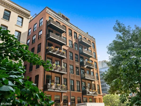 154 W Hubbard St #404, Chicago, IL 60610