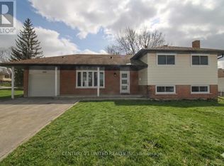 889 Sydenham Rd #4, Peterborough, ON K9J1K4