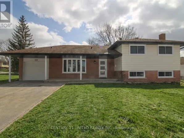889 Sydenham Rd #4, Peterborough, ON K9J 1K4