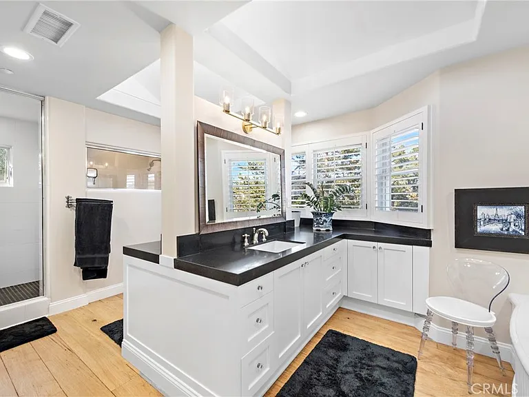 20 Cape Danbury — Photo 31