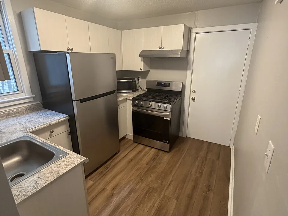 48 Pardee St #1