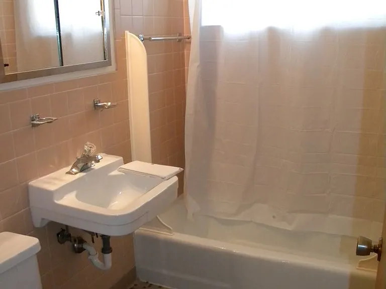 1838 Hayes St NE — Photo 19