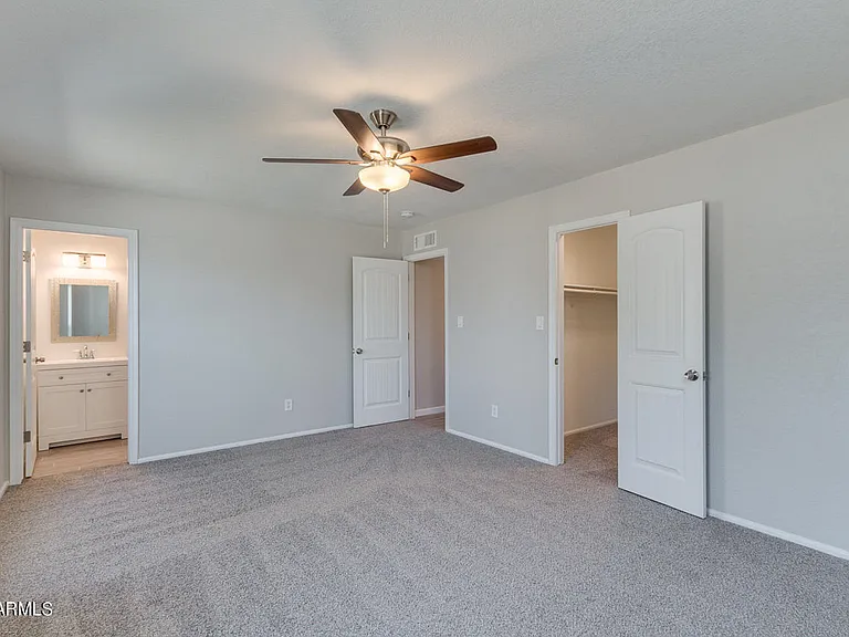 2156 S Beverly Cir — Photo 8