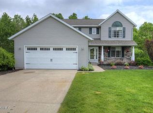 11688 Crystal Ridge Dr NE, Sparta, MI 49345