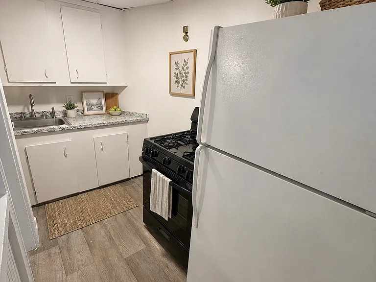 15 Prospect St #5 — Photo 3
