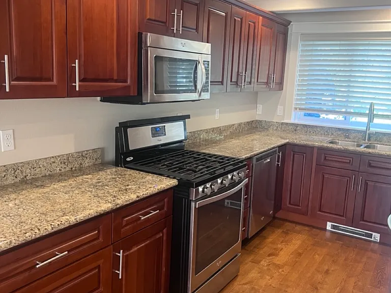 Large, fully equipped gourmet kitchen.