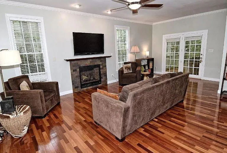 305 Caraway Ln — Photo 6