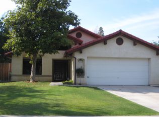 9012 Crowningshield Dr, Bakersfield, CA 93311