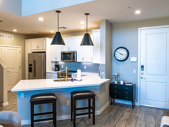 4th image of 2511 W Queen Creek Rd Unit 418