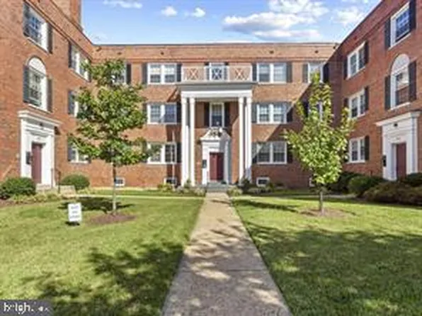 3810 W St SE #302, Washington, DC 20020