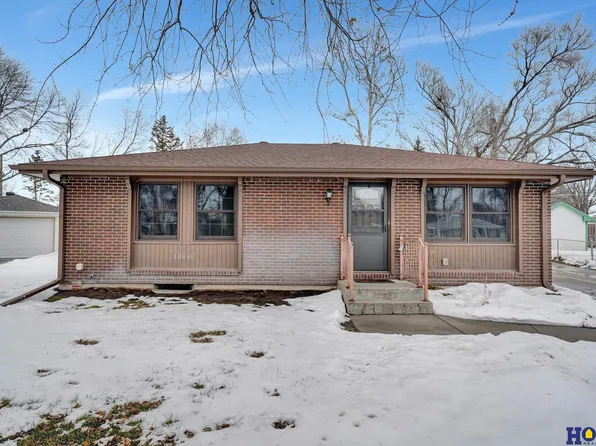 13840 Lancashire St, Waverly, NE 68462