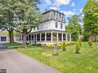 560 Shawmont Ave, Philadelphia, PA 19128