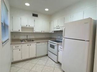 557 Saxony Dr #L, Delray Beach, FL 33446